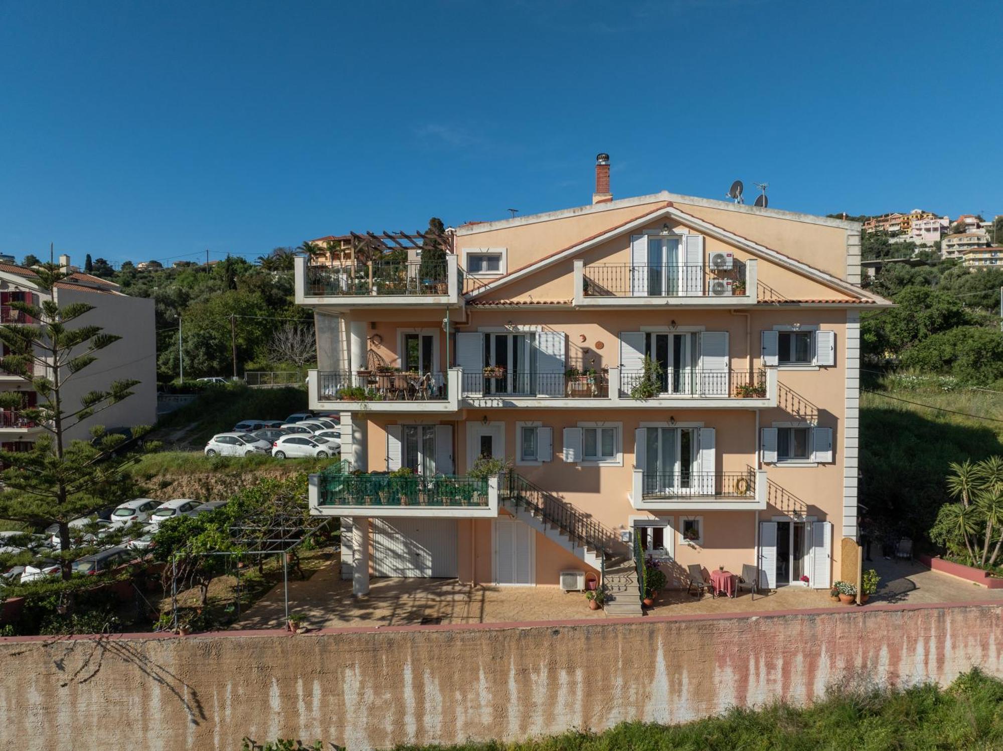 Nefeli Seaview Апартаменты